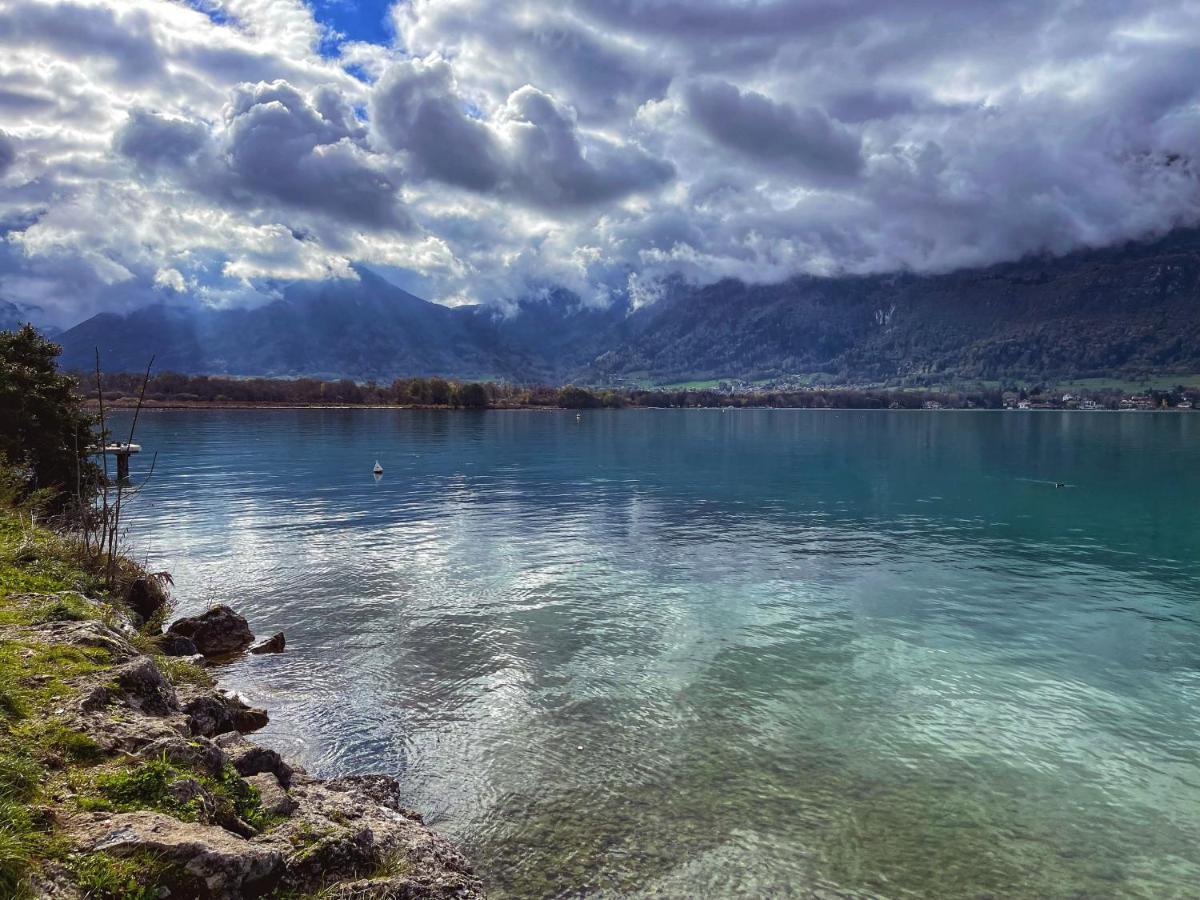 Reflet Bleu Du Lac D'Annecy 3 Etoiles - Face Au Lac, Parking Gratuit, Paddle Board Дусар Екстериор снимка