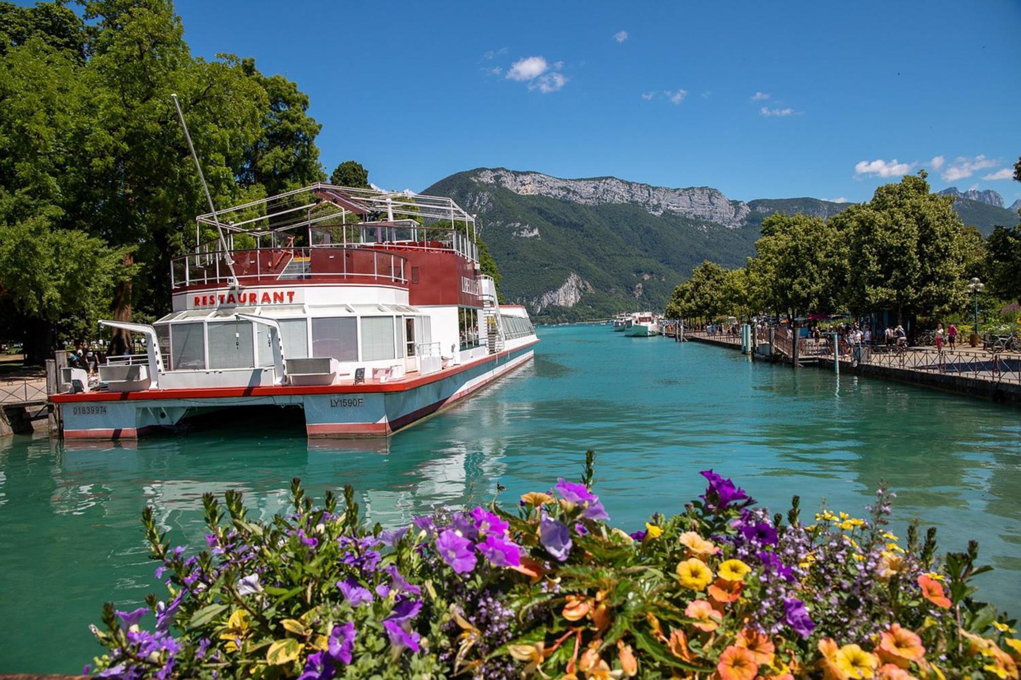 Reflet Bleu Du Lac D'Annecy 3 Etoiles - Face Au Lac, Parking Gratuit, Paddle Board Дусар Екстериор снимка
